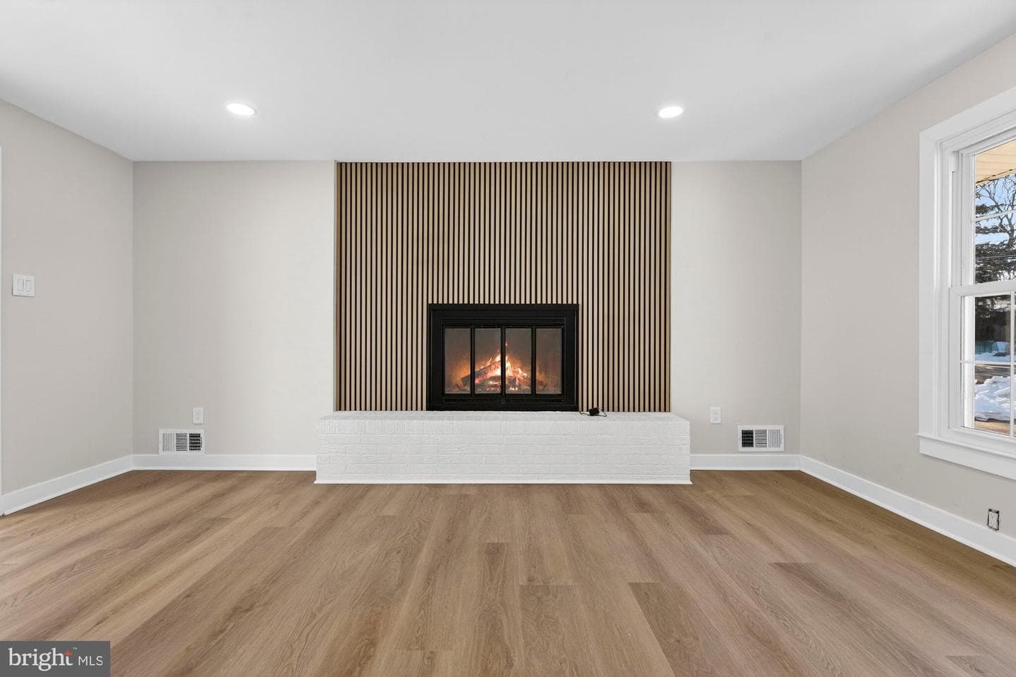 8612 Cottage Street photo 23