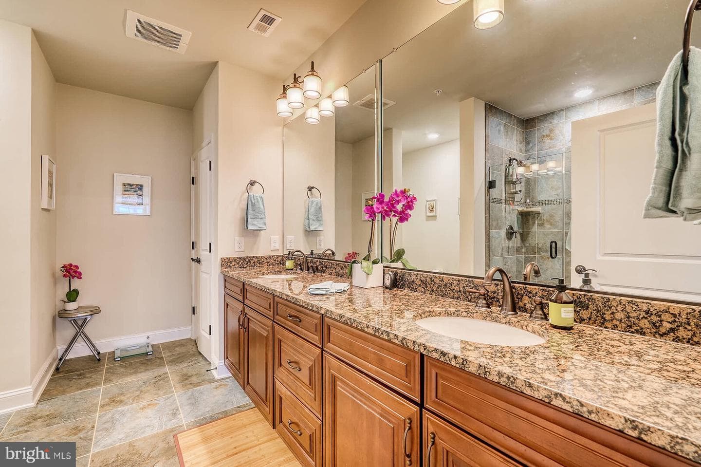 2905 Bleeker Street #4-304 photo 24