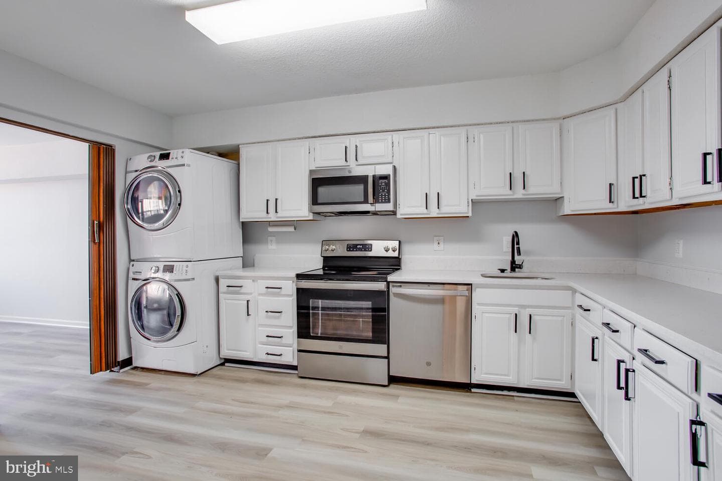 3713 S George Mason Drive #1506 photo 8