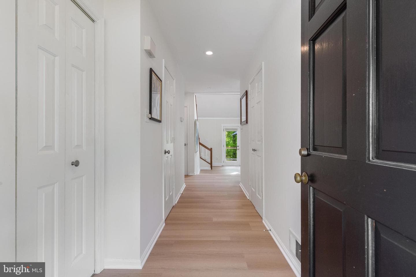 8051 Oak Hollow Lane photo 3