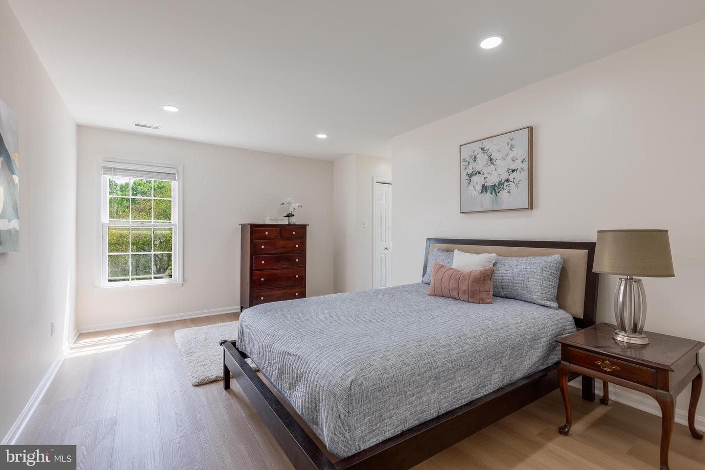 8051 Oak Hollow Lane photo 32