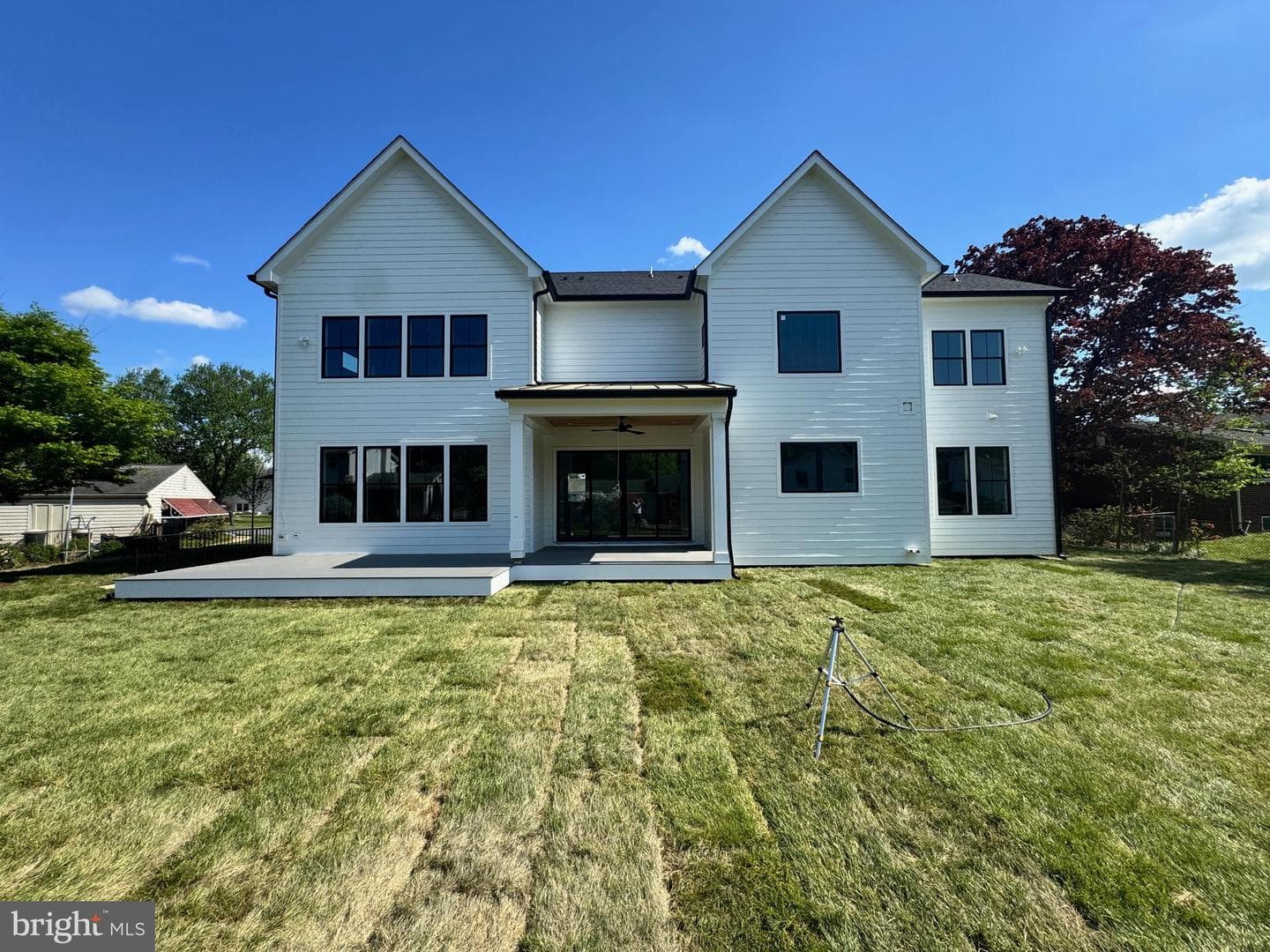 930 Fairway Drive NE photo 3
