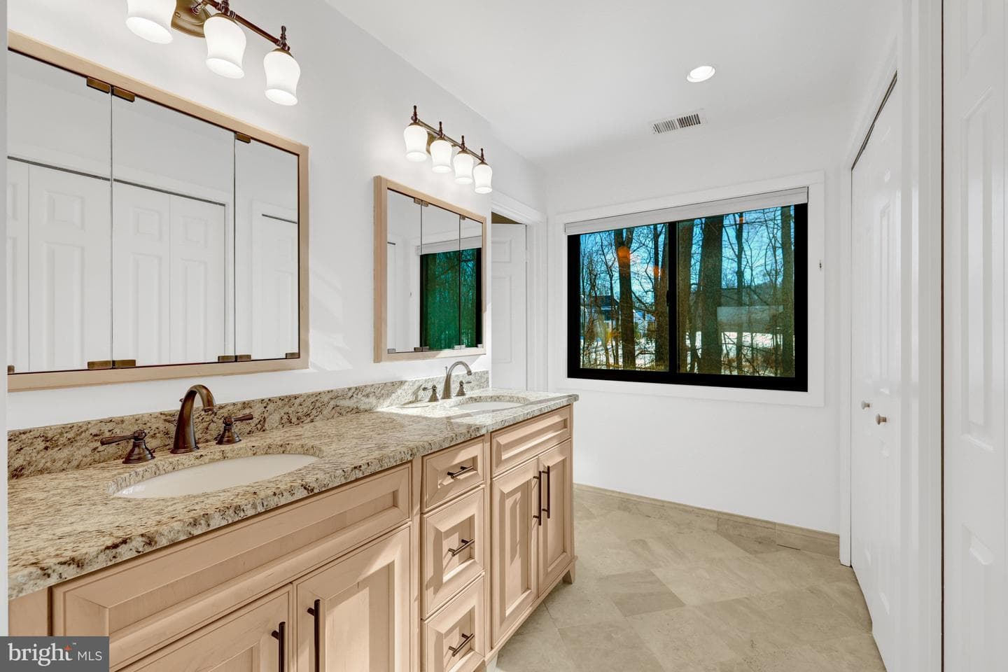 9982 Blackberry Lane photo 22