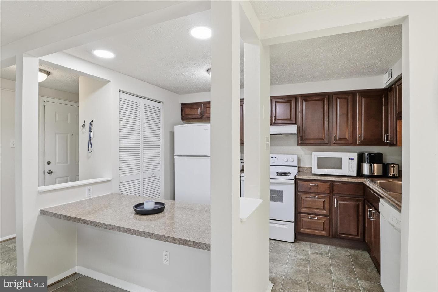 8386 Brockham Drive #f photo 7
