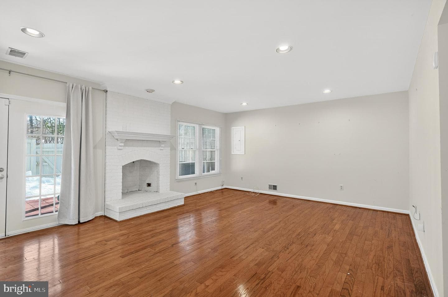 2143 Wolftrap Court photo 38