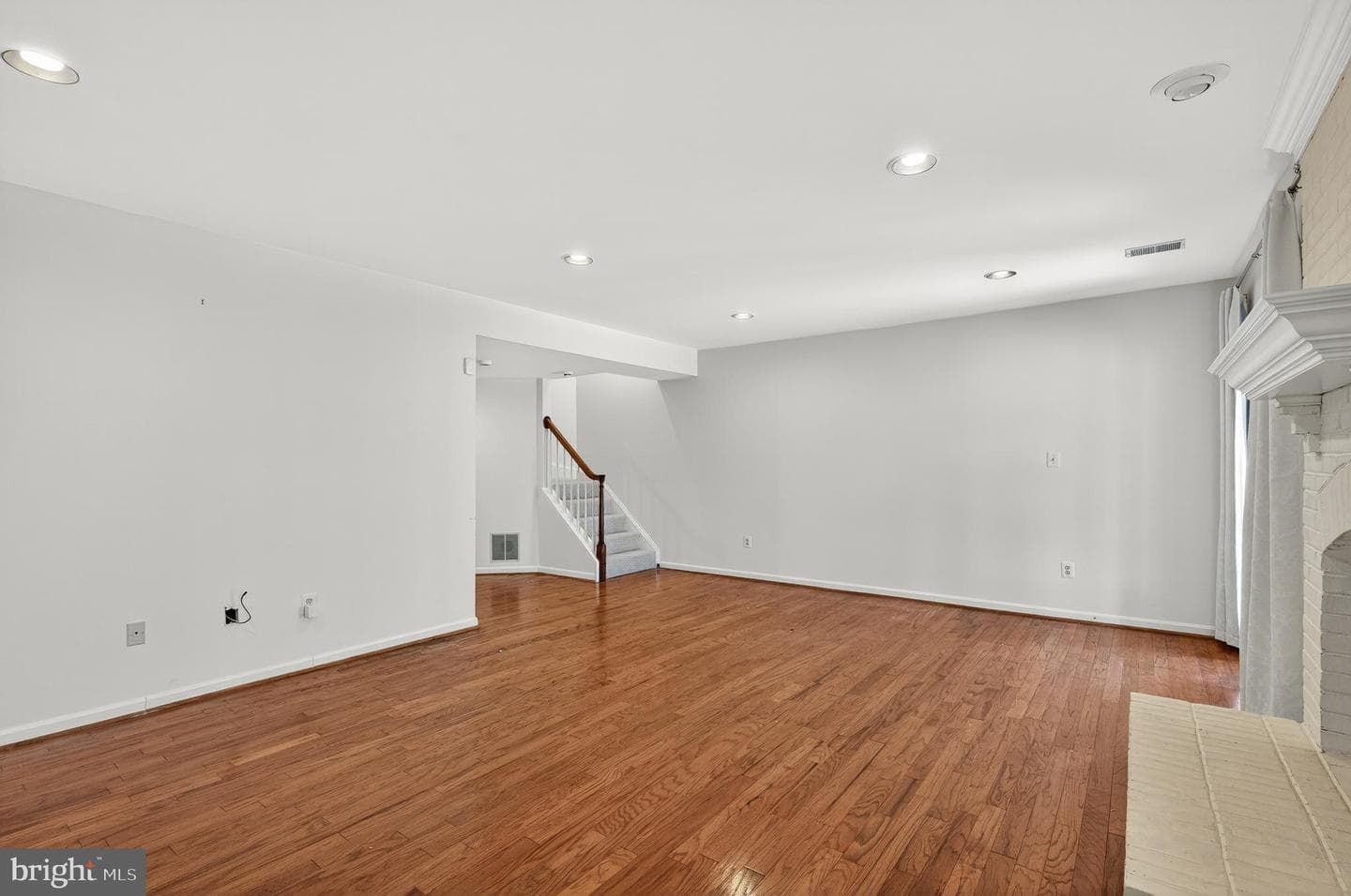2143 Wolftrap Court photo 40