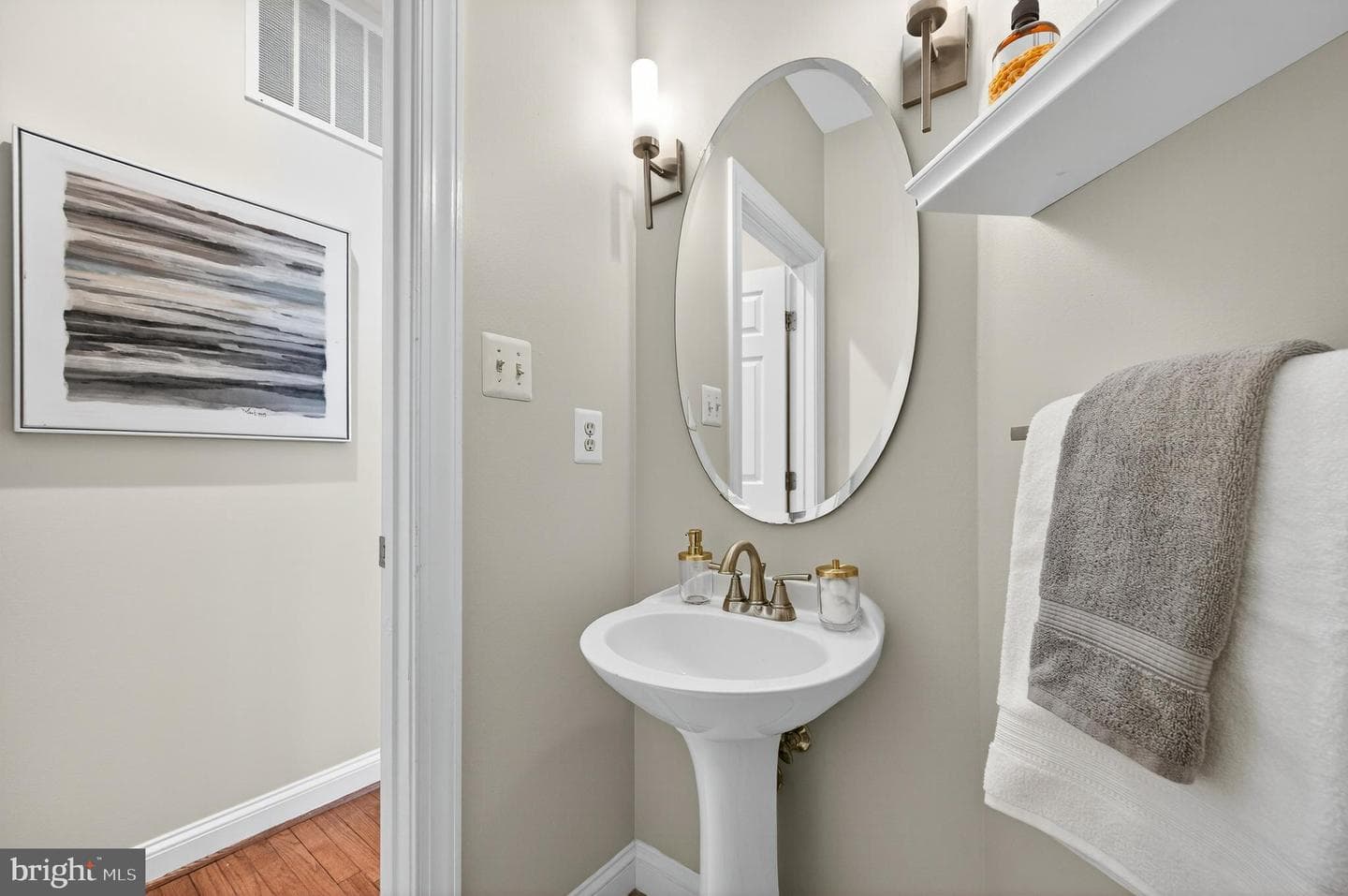 2143 Wolftrap Court photo 9