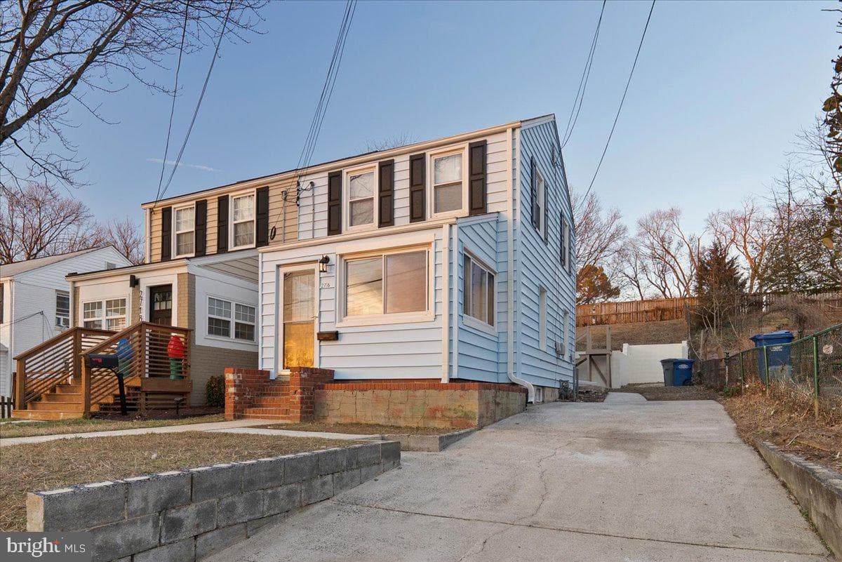 2716 Jefferson Drive, Alexandria