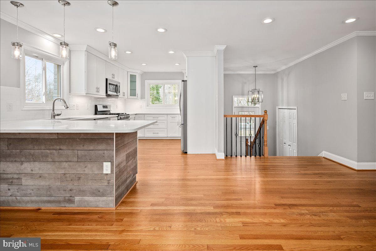 8711 Millbrook Place photo 5