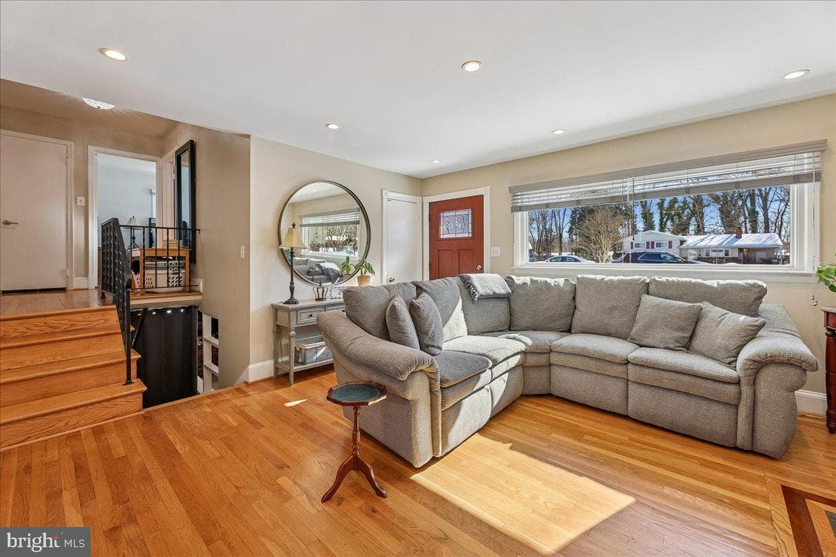 6816 Mayo Court photo 19