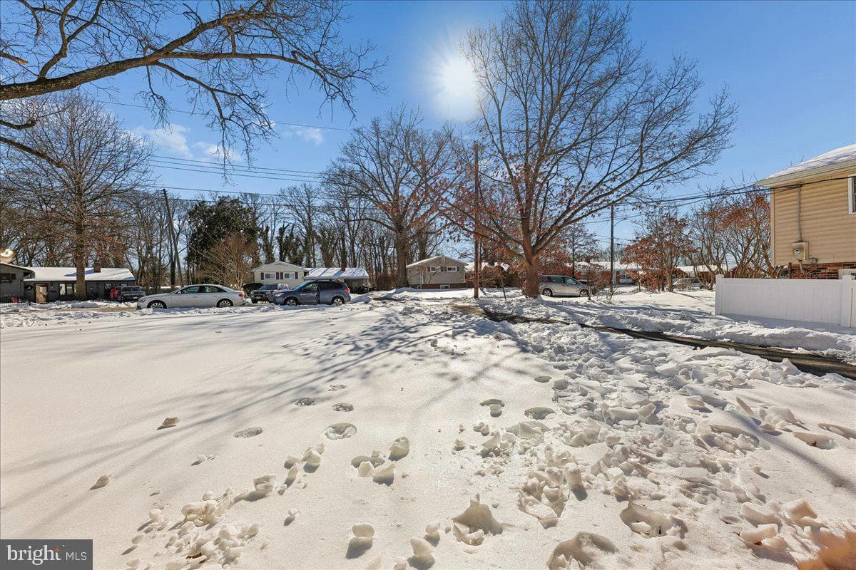 6816 Mayo Court photo 8