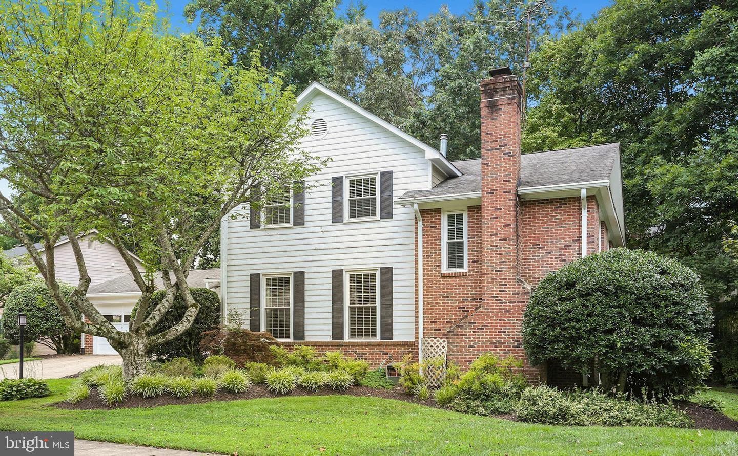3702 Moss Brooke Court photo 2