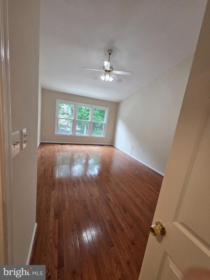 7229 Olde Lantern Way photo 32