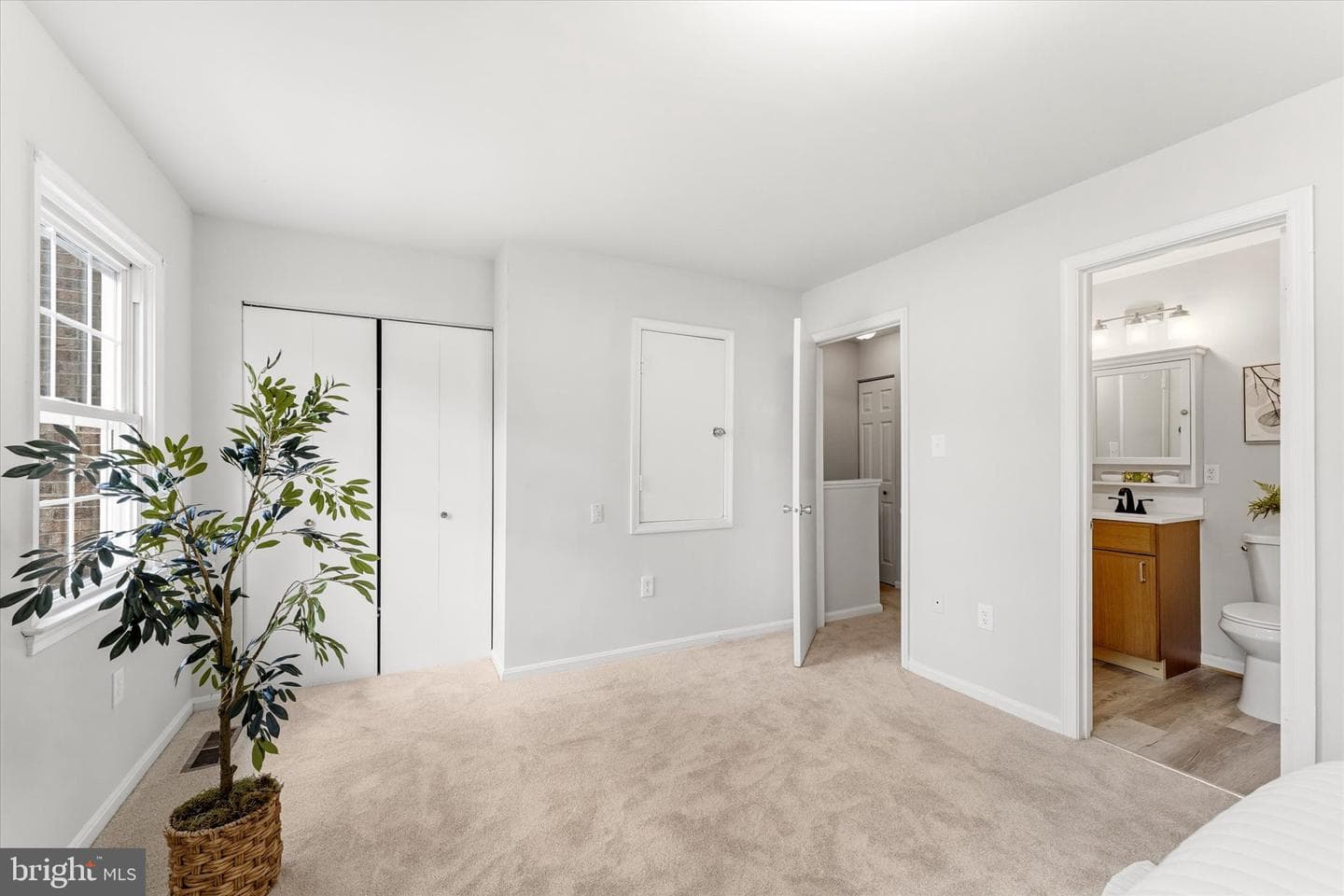 5838 Burke Manor Court photo 24