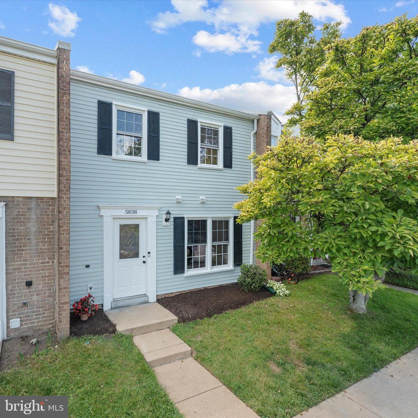 5838 Burke Manor Court photo 36