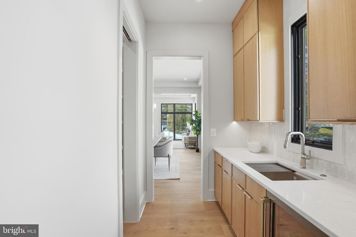 2107 Greenwich Street photo 27