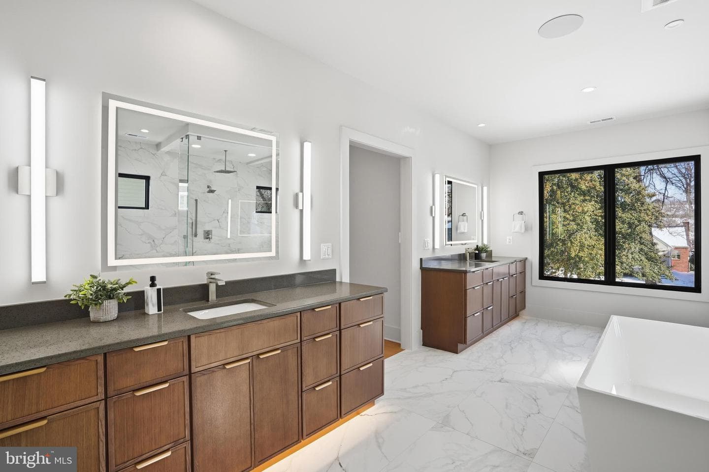 2107 Greenwich Street photo 44
