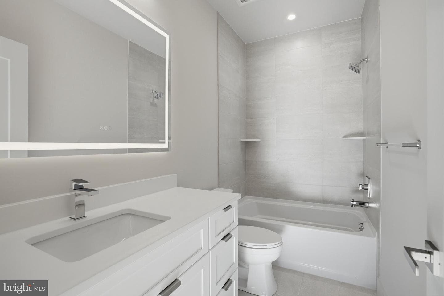 2107 Greenwich Street photo 51