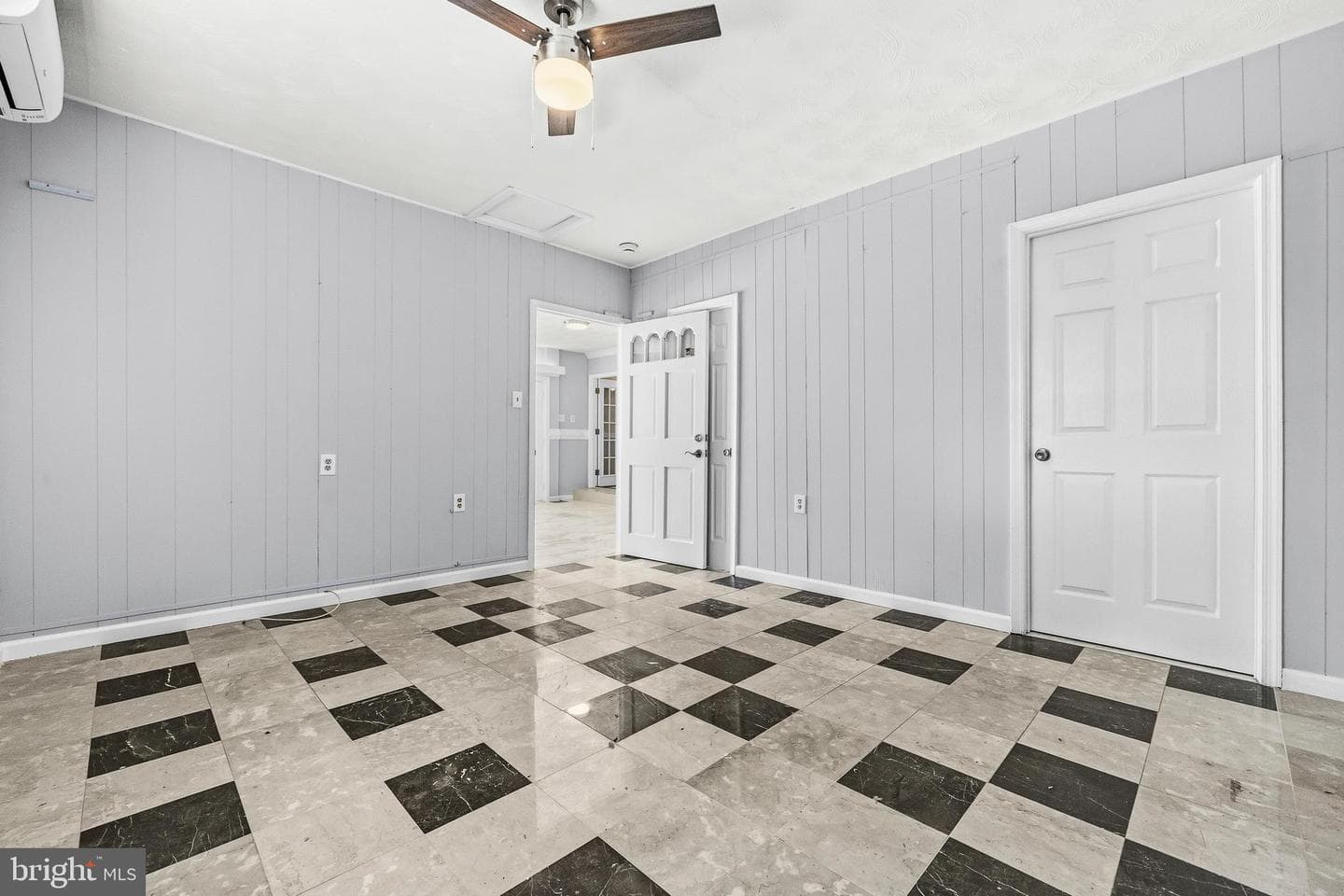 4915 Powell Road photo 15