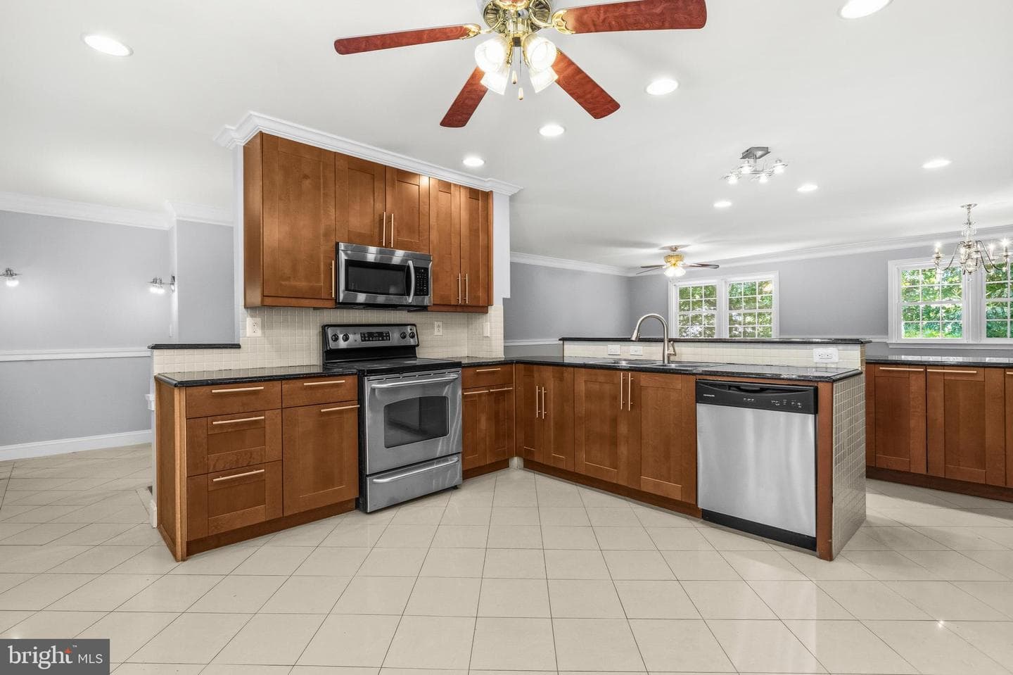 4915 Powell Road photo 8