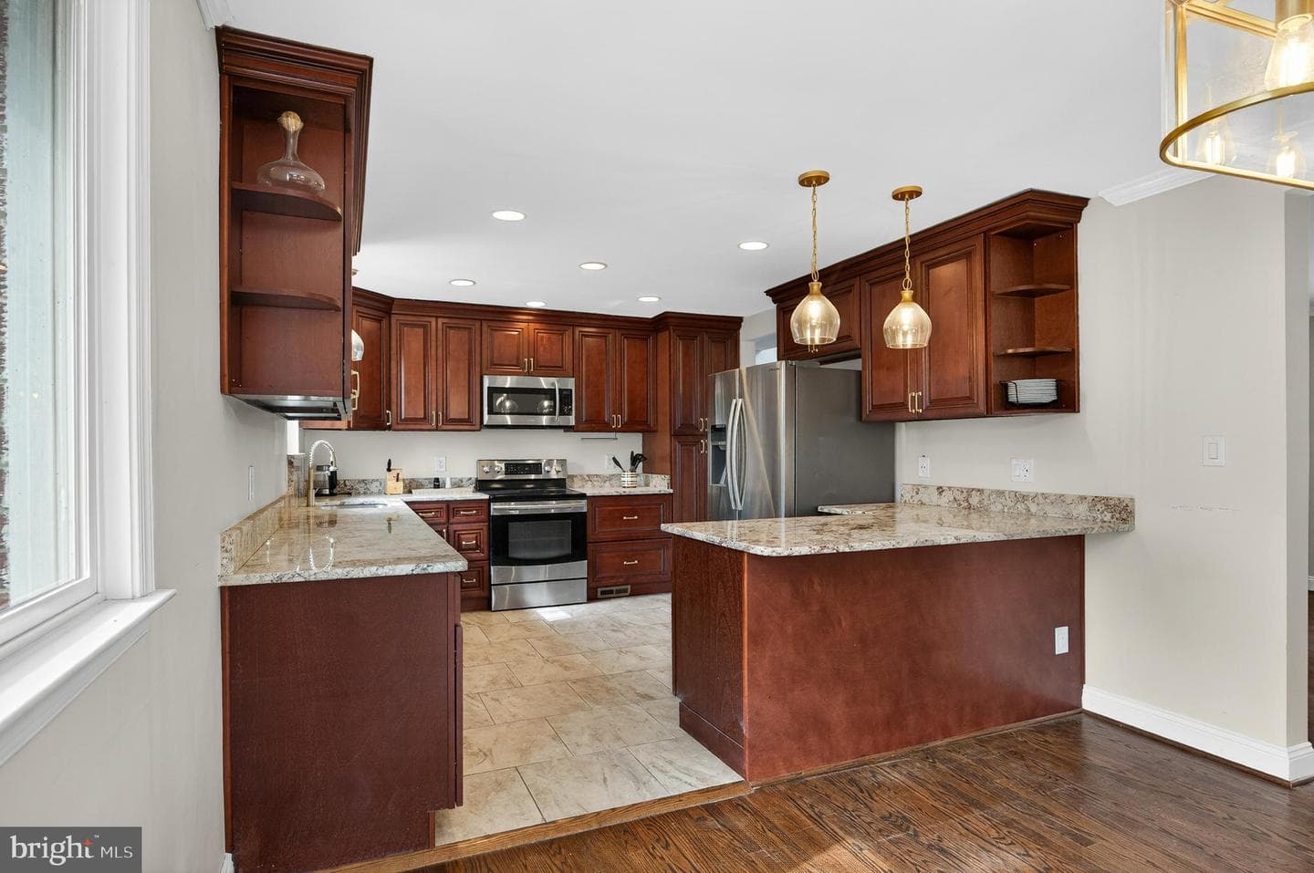 6351 Montrose Street photo 27