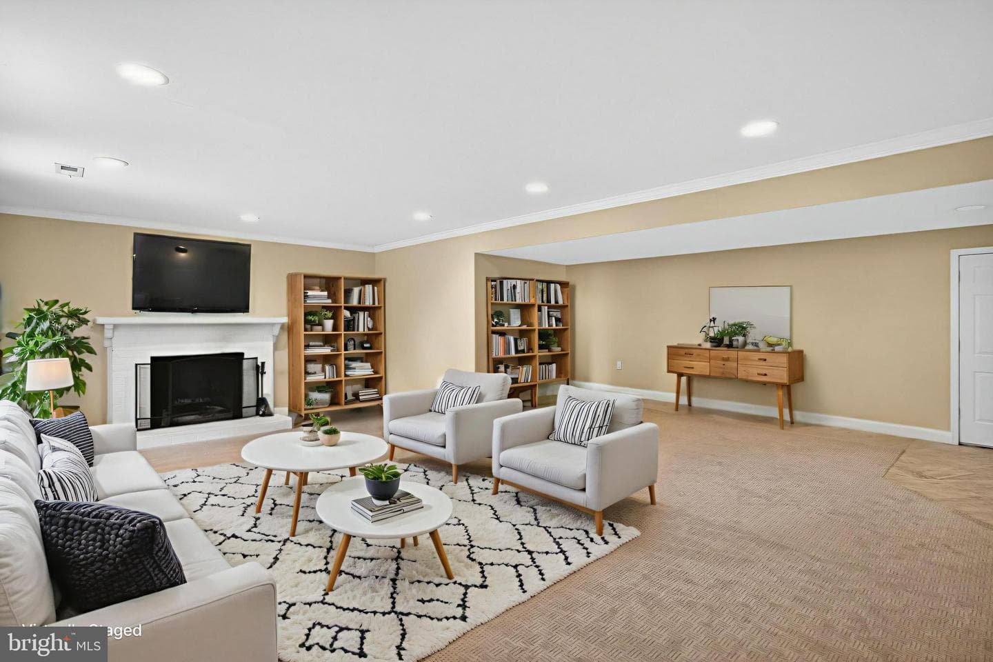 6351 Montrose Street photo 50
