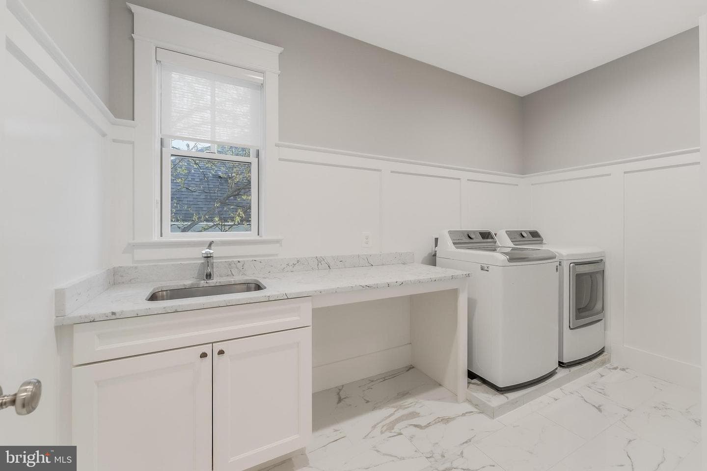 6805 Lumsden Street photo 56