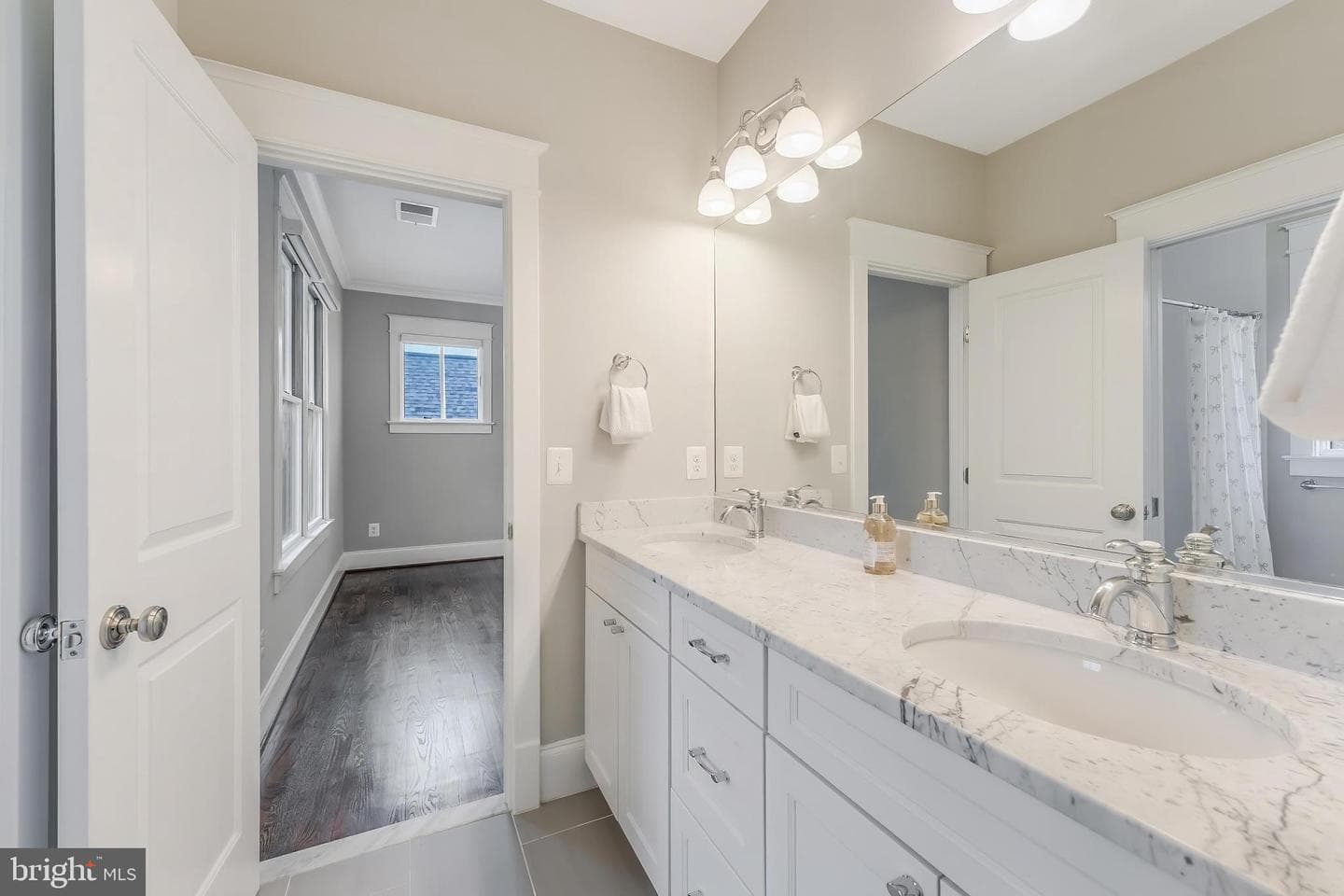6805 Lumsden Street photo 81