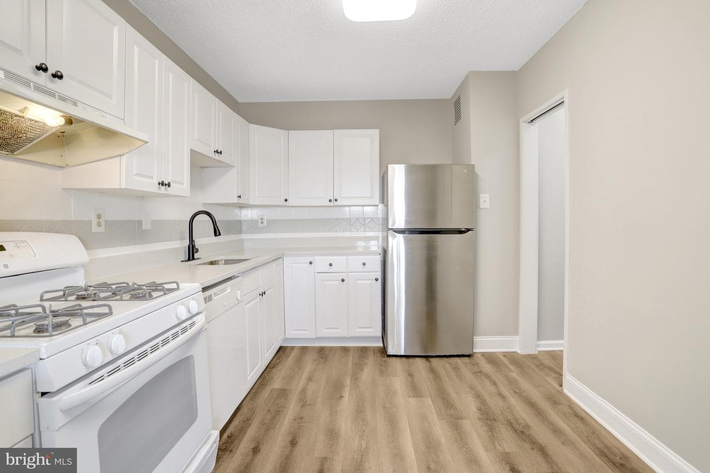 3705 S George Mason Drive #2009s photo 13