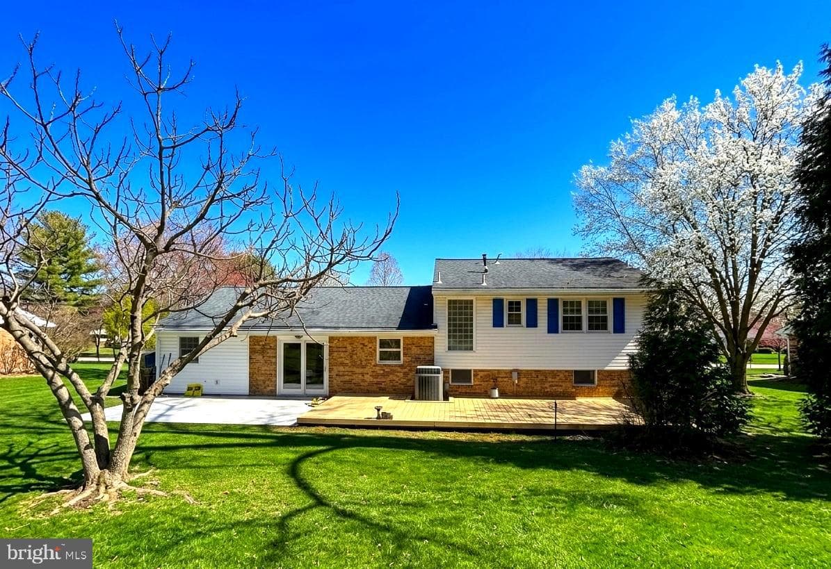 5210 Lindsay Street photo 20