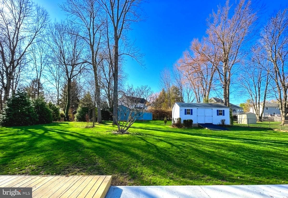 5210 Lindsay Street photo 21