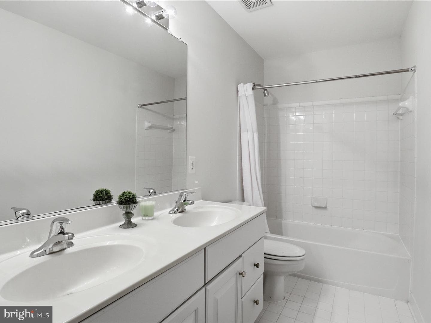 5870 Linden Creek Court photo 47