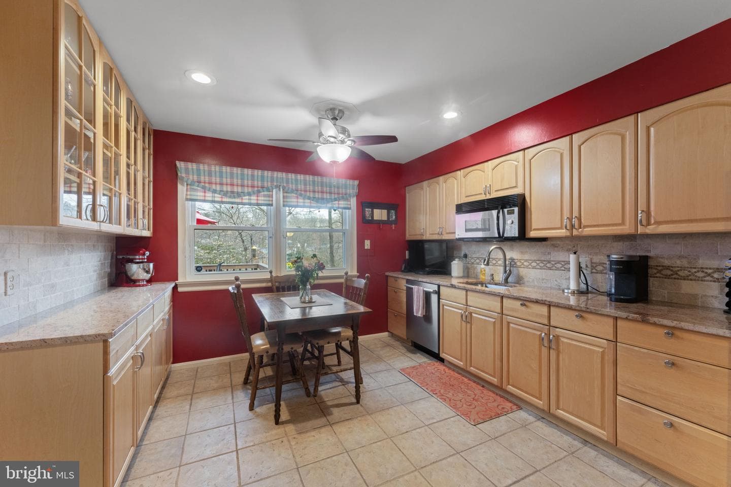 9303 Swinburne Court photo 10