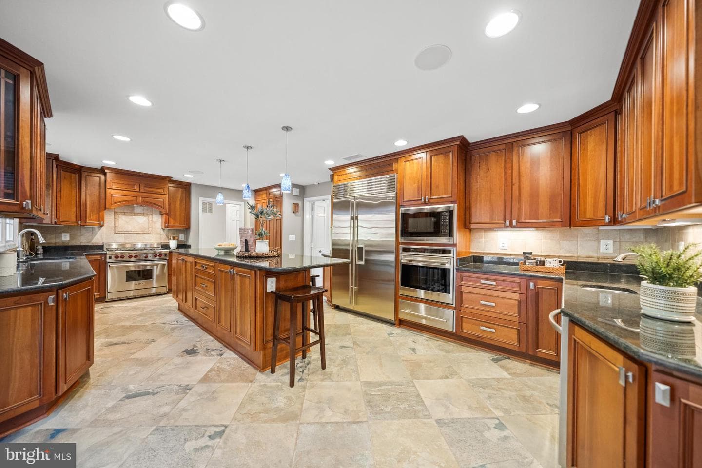 6710 Wemberly Way photo 17