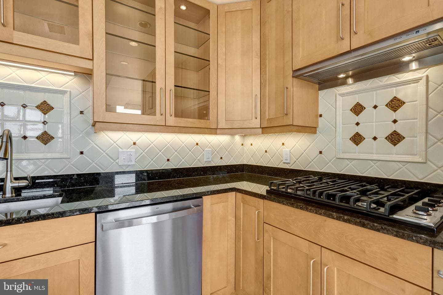 8220 Crestwood Heights Drive #812 photo 13
