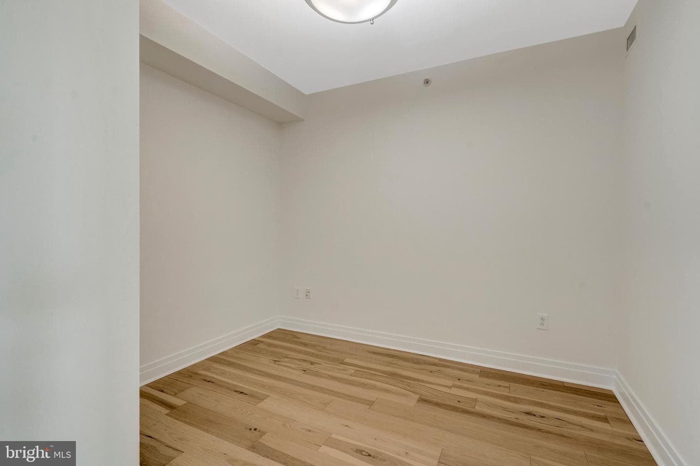 8220 Crestwood Heights Drive #812 photo 36