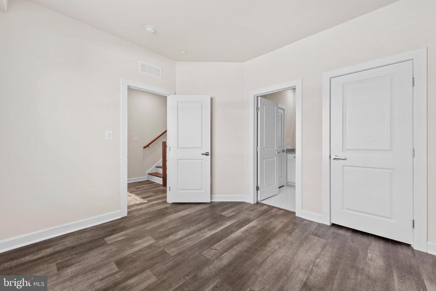 13039 Hattontown Square photo 9