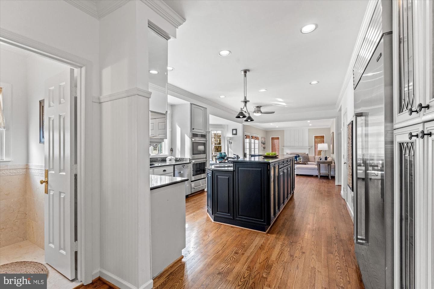 8812 Surrey Court photo 15