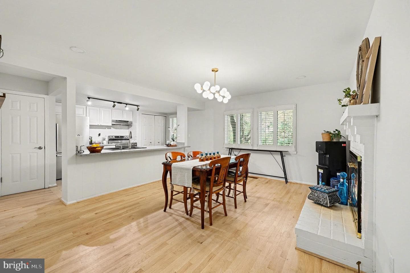 11040 Saffold Way photo 5