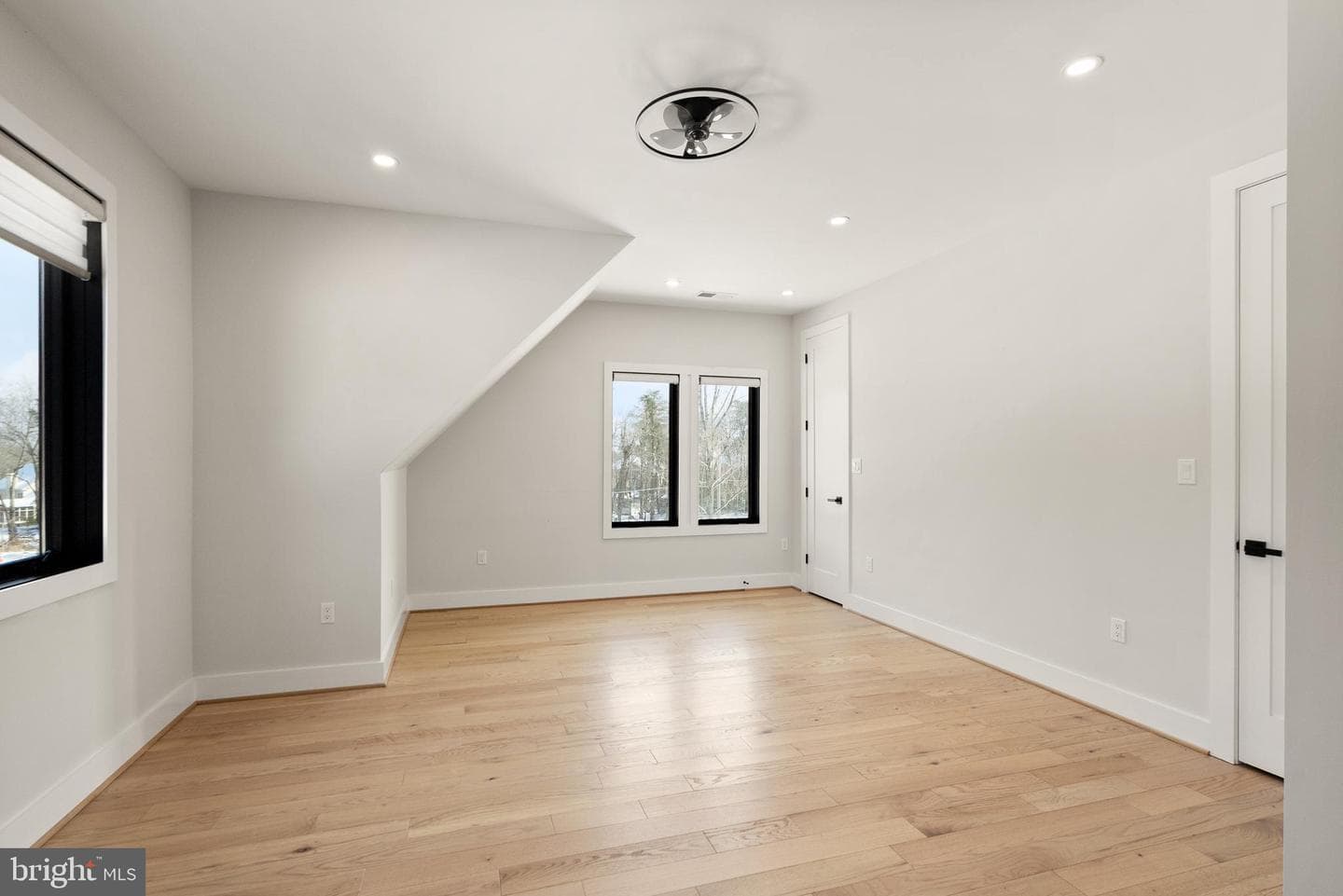 5524 Summit Street photo 59
