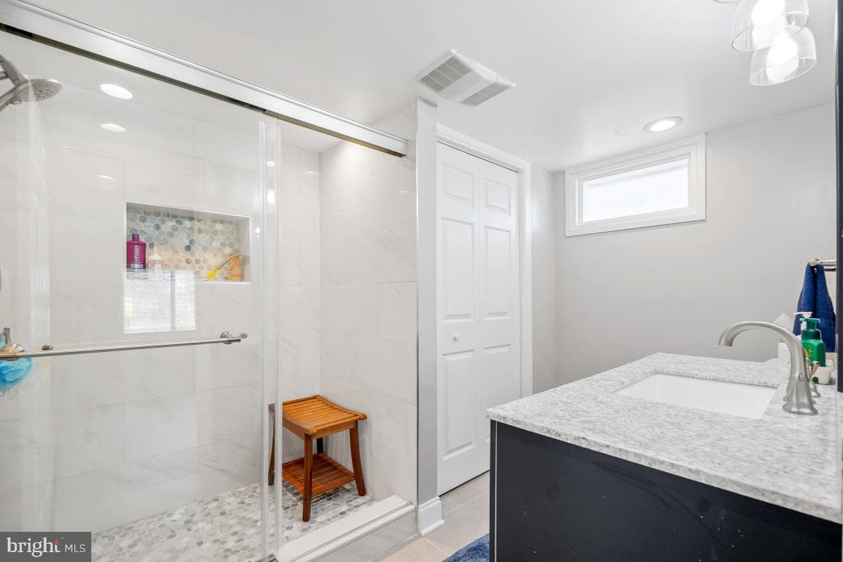 6703 Anders Terrace photo 25