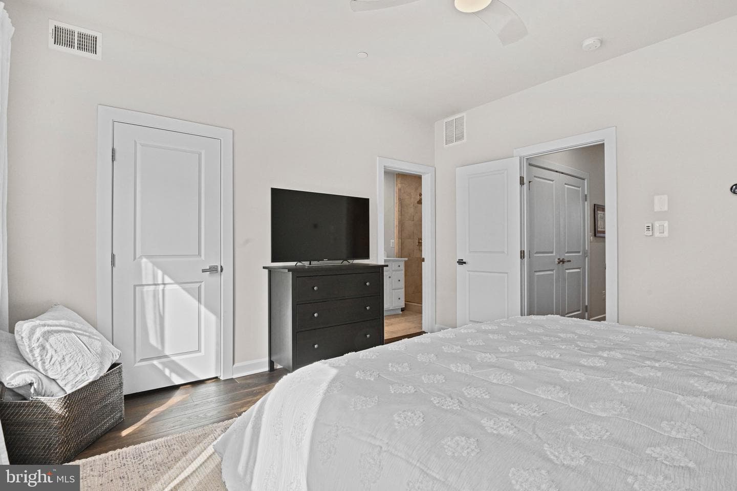 13007 Hattontown Square photo 19