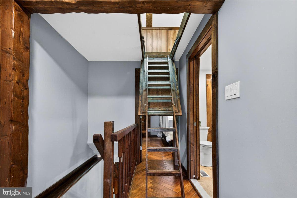 8014 Grandview Court photo 31