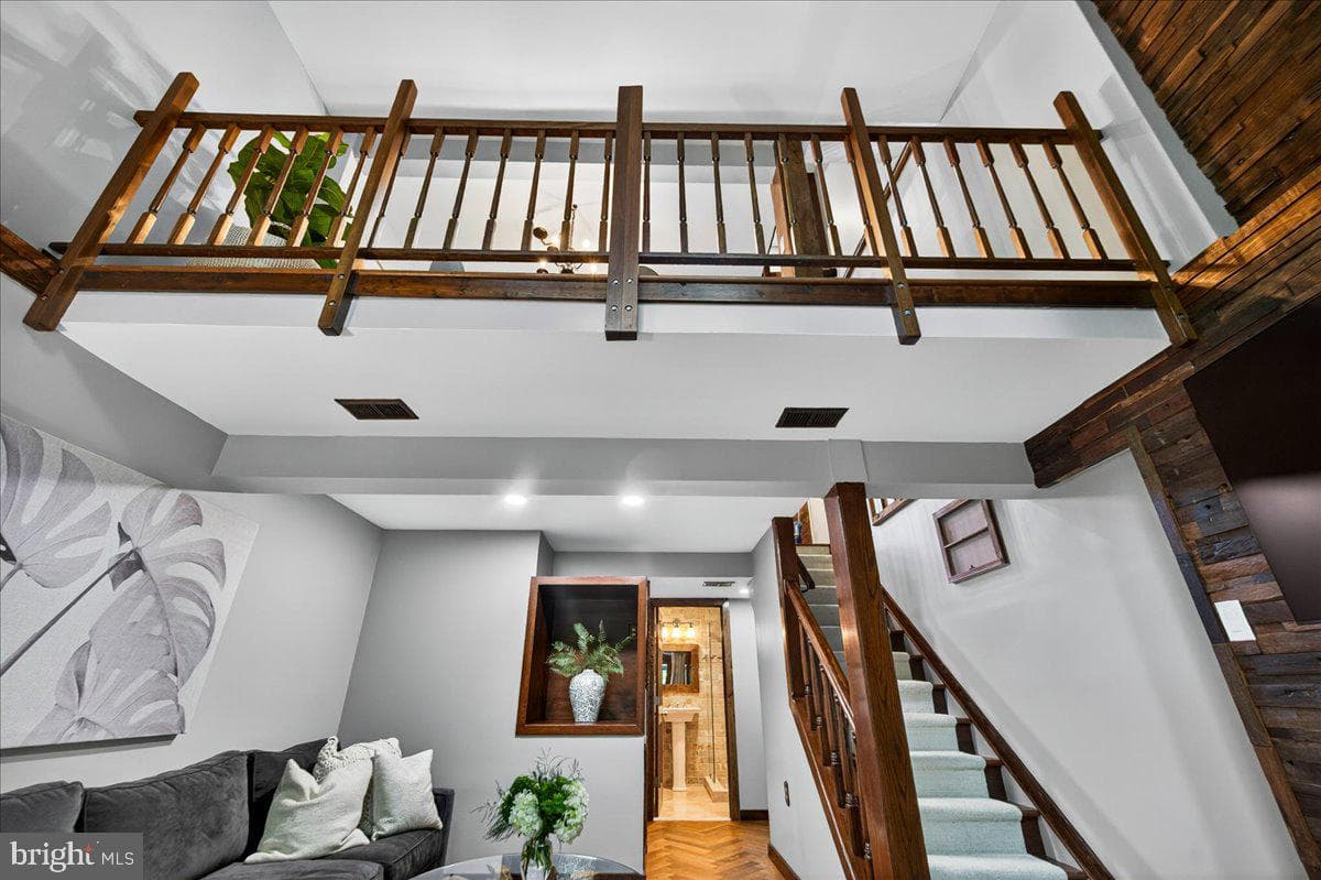 8014 Grandview Court photo 37