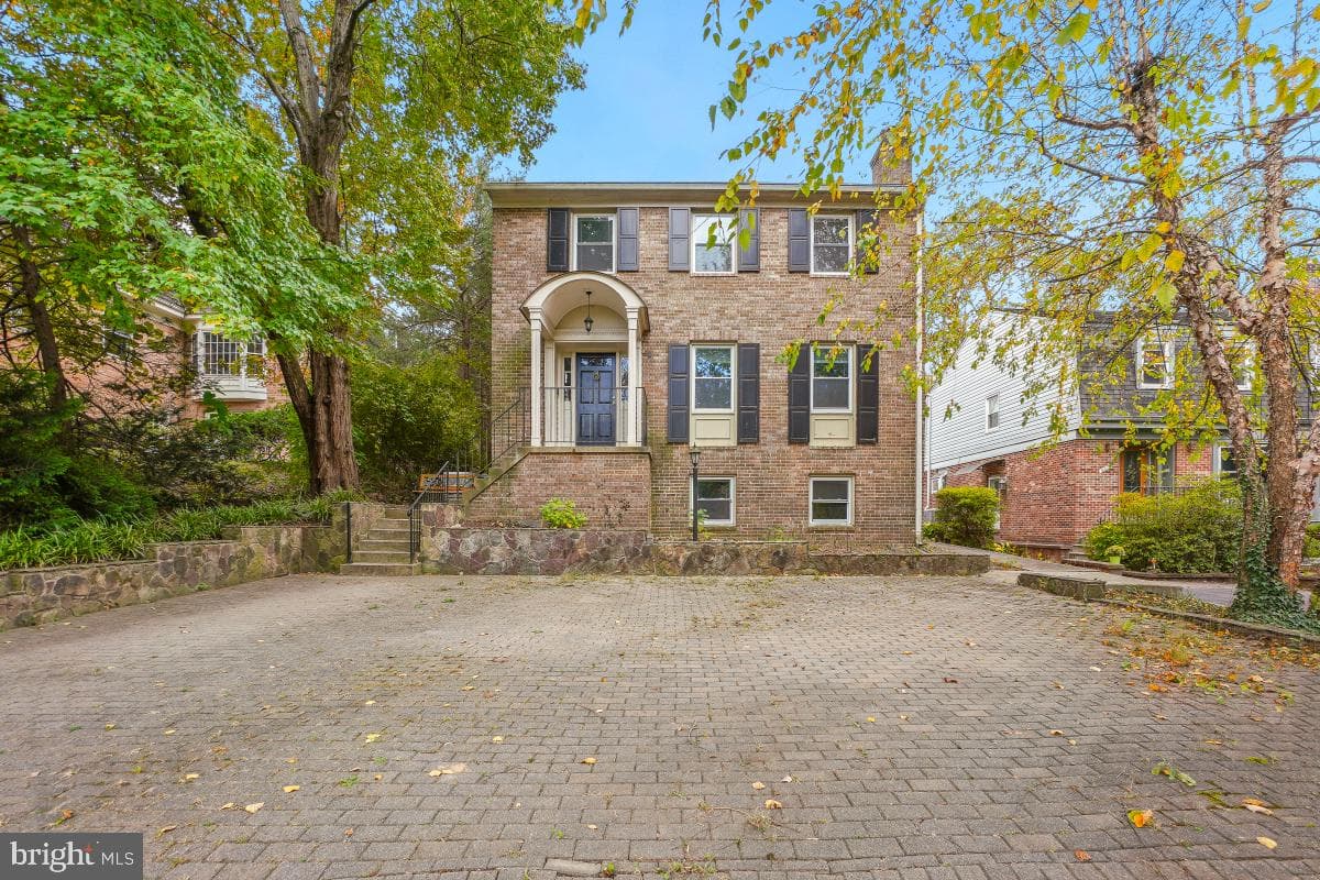 6871 Churchill Road, Mclean