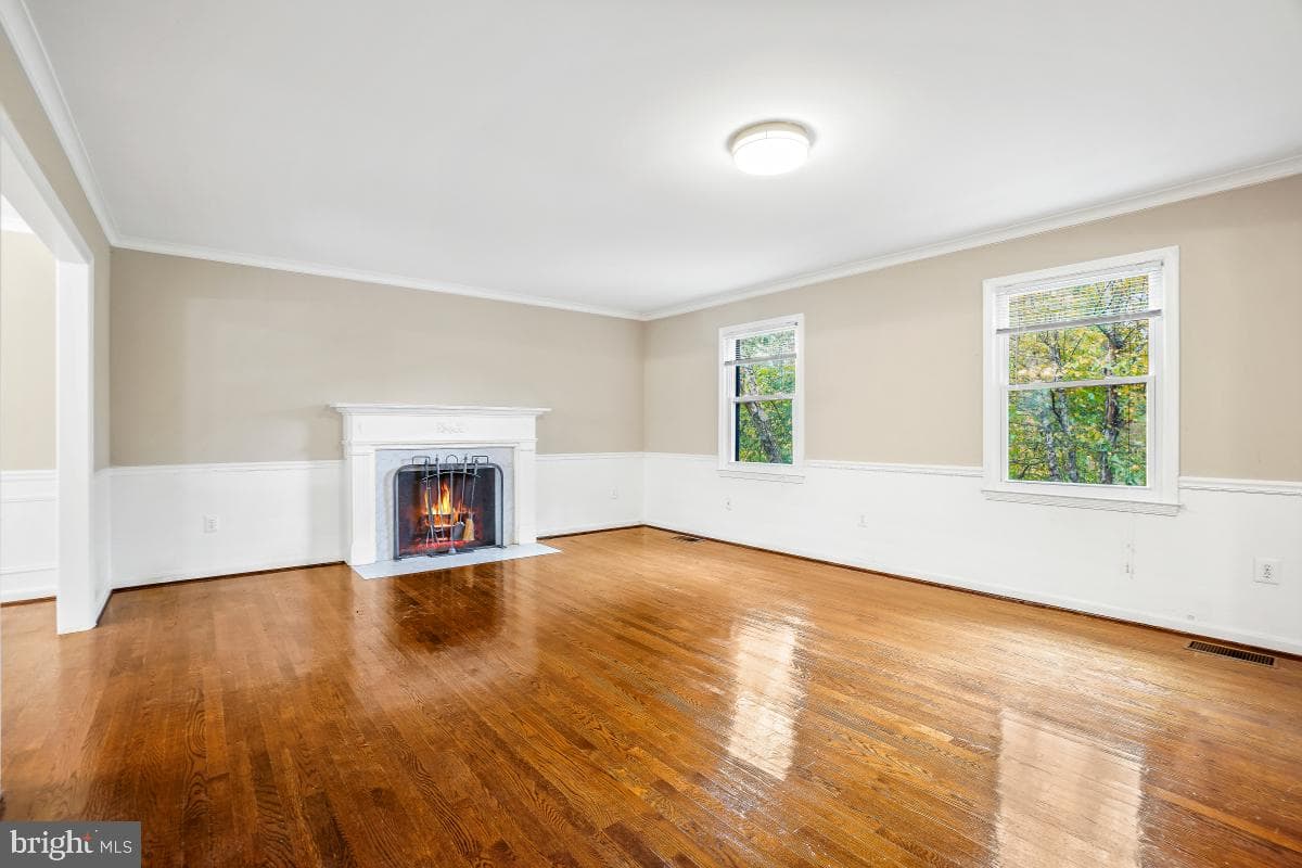 6871 Churchill Road photo 5