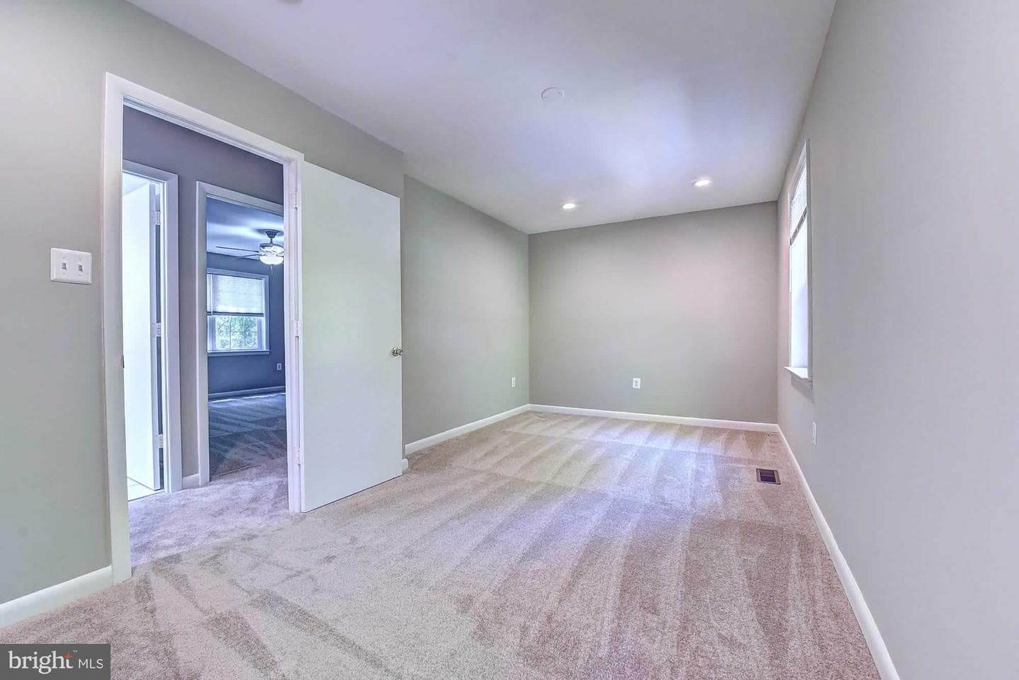 2226 Gunsmith Square photo 21