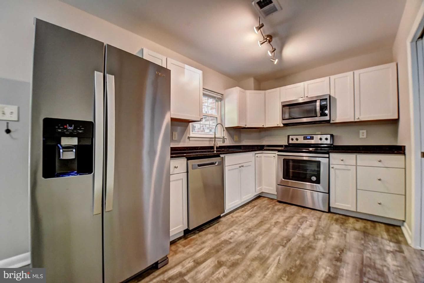 2226 Gunsmith Square photo 9