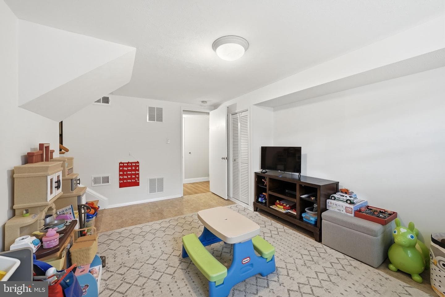 4616 Exeter Street photo 23