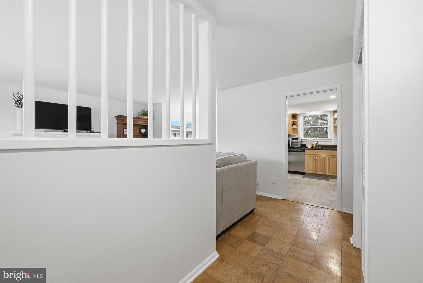 4616 Exeter Street photo 9